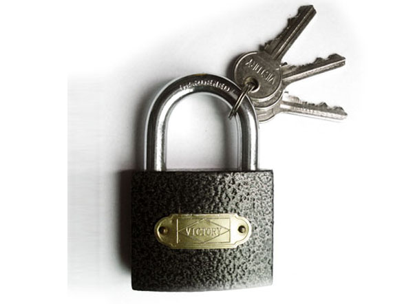 Plastic coated padlock-030