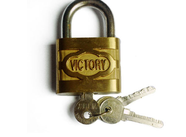 Cast brass padlock-031