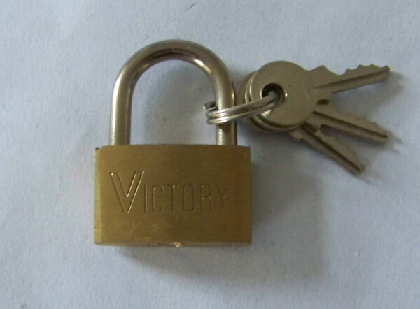 Thin brass padlock-012